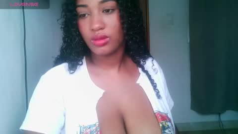 Snapshot of blackitybae chatting on 07/18/26, 01:37 Shophie White online show from 07/18/26, 01:37