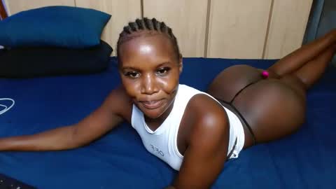Smiley sylivia online show from 12/04/24, 02:15