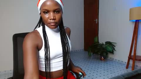 Smiley sylivia online show from 12/15/24, 11:34