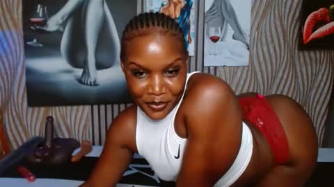 Snapshot of blackmellanin_ chatting on 04/15/26, 02:40 Smiley sylivia online show from 04/15/26, 02:40