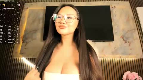 Snapshot of blackmilk_01 chatting on 09/09/25, 01:54 Karina online show from 09/09/25, 01:54