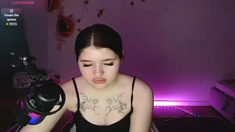 Snapshot of blackroseonee chatting on 05/23/26, 10:14 blackroseonee online show from 05/23/26, 10:14