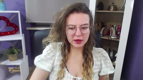 Z O E Y online show from 01/08/25, 05:16