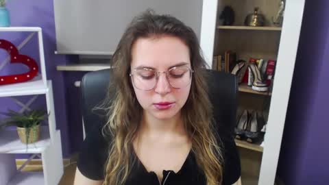 Z O E Y online show from 01/10/25, 05:58