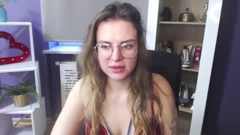 Z O E Y online show from 01/13/25, 09:08