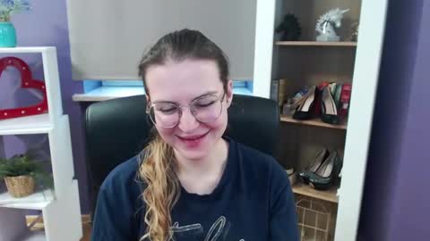 Z O E Y online show from 02/26/25, 08:37