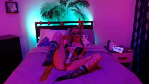 Roselina online show from 12/16/24, 07:04