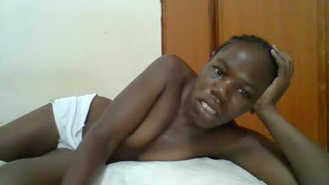 Snapshot of blacksexygal chatting on 03/24/26, 07:02 SARAH online show from 03/24/26, 07:02