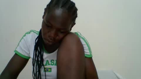 Snapshot of blacksexygal chatting on 04/06/26, 05:08 SARAH online show from 04/06/26, 05:08