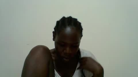 Snapshot of blacksexygal chatting on 04/07/26, 07:03 SARAH online show from 04/07/26, 07:03