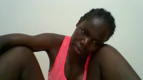 Snapshot of blacksexygal chatting on 04/12/26, 06:24 SARAH online show from 04/12/26, 06:24