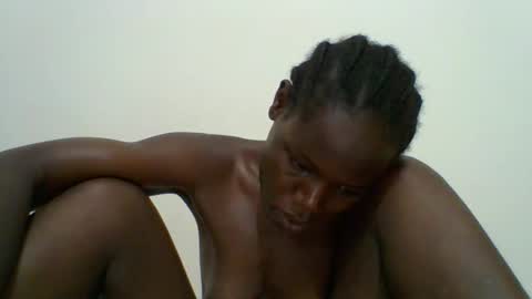 Snapshot of blacksexygal chatting on 04/13/26, 06:46 SARAH online show from 04/13/26, 06:46