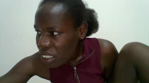 Snapshot of blacksexygal chatting on 04/18/26, 06:34 SARAH online show from 04/18/26, 06:34