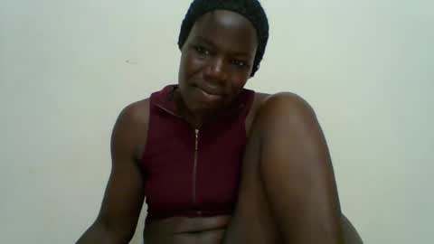 Snapshot of blacksexygal chatting on 04/18/26, 07:40 SARAH online show from 04/18/26, 07:40