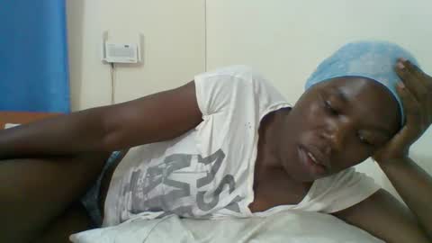 Snapshot of blacksexygal chatting on 04/24/26, 07:05 SARAH online show from 04/24/26, 07:05