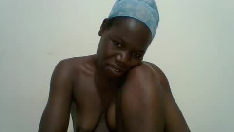 Snapshot of blacksexygal chatting on 04/26/26, 07:28 SARAH online show from 04/26/26, 07:28