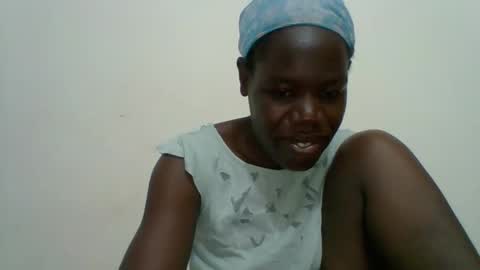 Snapshot of blacksexygal chatting on 04/28/26, 05:18 SARAH online show from 04/28/26, 05:18