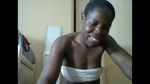 Snapshot of blacksexygal chatting on 05/26/26, 07:21 SARAH online show from 05/26/26, 07:21