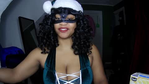 Queen Siren online show from 12/25/24, 08:51