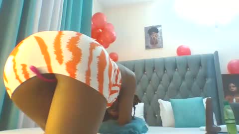 Snapshot of blackthickpussy chatting on 02/15/25, 09:04 blackthickpussy online show from 02/15/25, 09:04