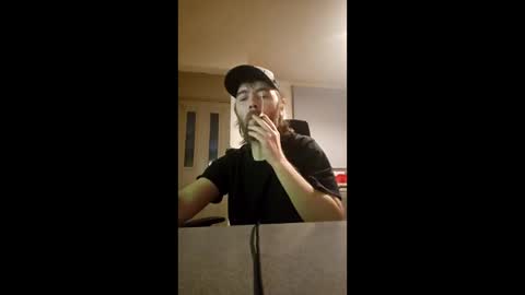 Snapshot of blackvswhite2022 chatting on 12/16/25, 01:54 blackvswhite2022 online show from 12/16/25, 01:54