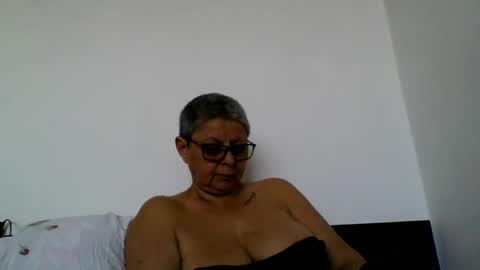 Snapshot of blackwidow05 chatting on 07/03/26, 12:44 Black Widow online show from 07/03/26, 12:44