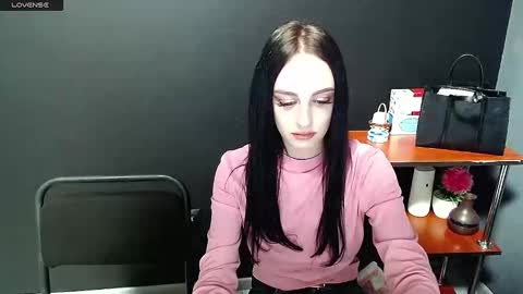 Snapshot of blacky_berry chatting on 12/24/24, 05:34 Ivy online show from 12/24/24, 05:34