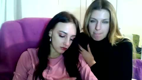 Snapshot of blacky_berry chatting on 01/11/25, 09:15 Ivy online show from 01/11/25, 09:15