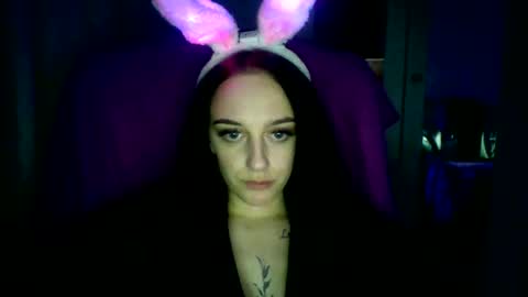 Snapshot of blacky_berry chatting on 01/12/25, 10:01 Ivy online show from 01/12/25, 10:01