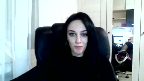 Snapshot of blacky_berry chatting on 01/18/25, 11:33 Ivy online show from 01/18/25, 11:33