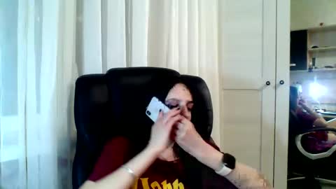 Snapshot of blacky_berry chatting on 01/21/25, 06:55 Ivy online show from 01/21/25, 06:55