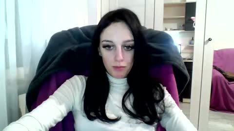 Snapshot of blacky_berry chatting on 02/04/25, 04:18 Ivy online show from 02/04/25, 04:18