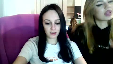 Snapshot of blacky_berry chatting on 02/04/25, 07:33 Ivy online show from 02/04/25, 07:33