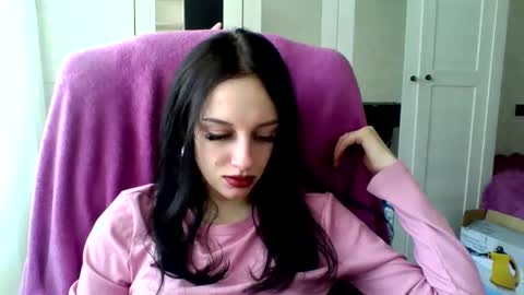 Snapshot of blacky_berry chatting on 02/12/25, 10:46 Ivy online show from 02/12/25, 10:46