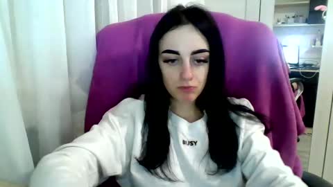 Snapshot of blacky_berry chatting on 02/13/25, 04:50 Ivy online show from 02/13/25, 04:50