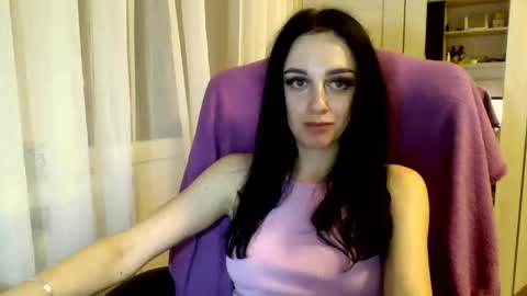 Snapshot of blacky_berry chatting on 02/20/25, 11:21 Ivy online show from 02/20/25, 11:21