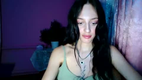Snapshot of blacky_berry chatting on 07/16/26, 07:20 Ivy online show from 07/16/26, 07:20