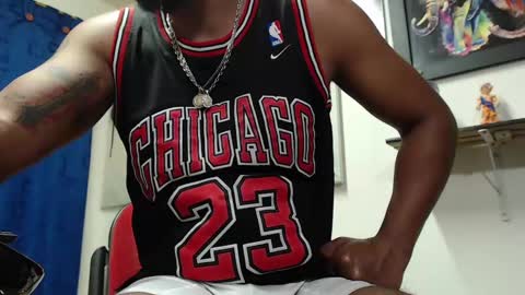 Snapshot of blade_foxx chatting on 02/19/25, 06:33 Richard online show from 02/19/25, 06:33