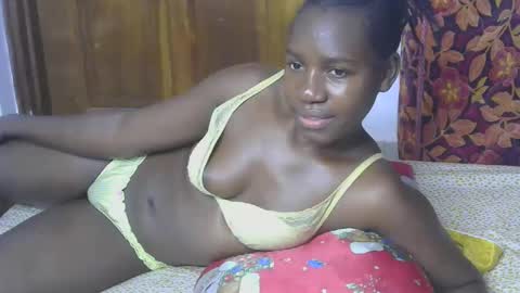 VIVIAN online show from 10/02/25, 04:08