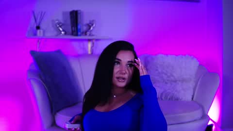 Snapshot of blairbloom chatting on 03/27/26, 03:01 BlaireBloom online show from 03/27/26, 03:01