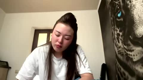 Snapshot of blairglee chatting on 06/07/26, 04:27 Hana online show from 06/07/26, 04:27