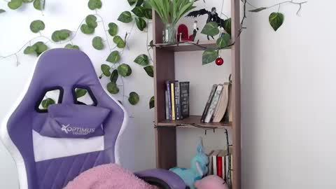   online show from 02/19/25, 04:11