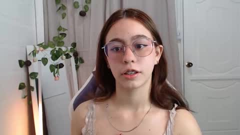   online show from 11/12/25, 01:33