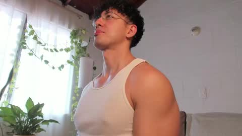 Snapshot of blake_levi chatting on 04/13/26, 04:23 Blake Levi Independent Model online show from 04/13/26, 04:23