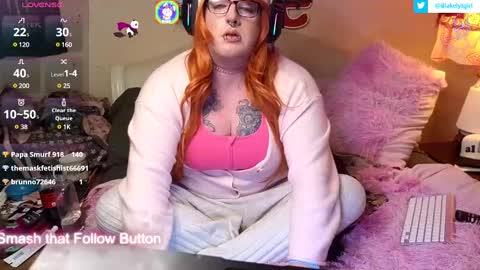 Snapshot of blakelytgirl chatting on 02/14/25, 06:02 Blakely Morningstar online show from 02/14/25, 06:02