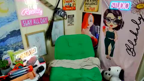 Snapshot of blakelytgirl chatting on 04/16/26, 08:04 Blakely Morningstar online show from 04/16/26, 08:04