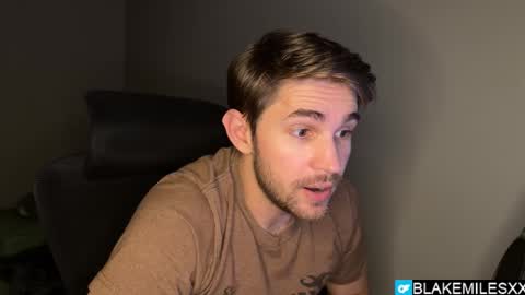 Snapshot of blakemiles2 chatting on 11/08/25, 07:19 Blake Miles online show from 11/08/25, 07:19