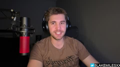 Snapshot of blakemiles2 chatting on 04/08/26, 02:55 Blake Miles online show from 04/08/26, 02:55