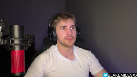 Snapshot of blakemiles2 chatting on 04/11/26, 03:44 Blake Miles online show from 04/11/26, 03:44