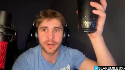 Snapshot of blakemiles2 chatting on 04/25/26, 02:58 Blake Miles online show from 04/25/26, 02:58